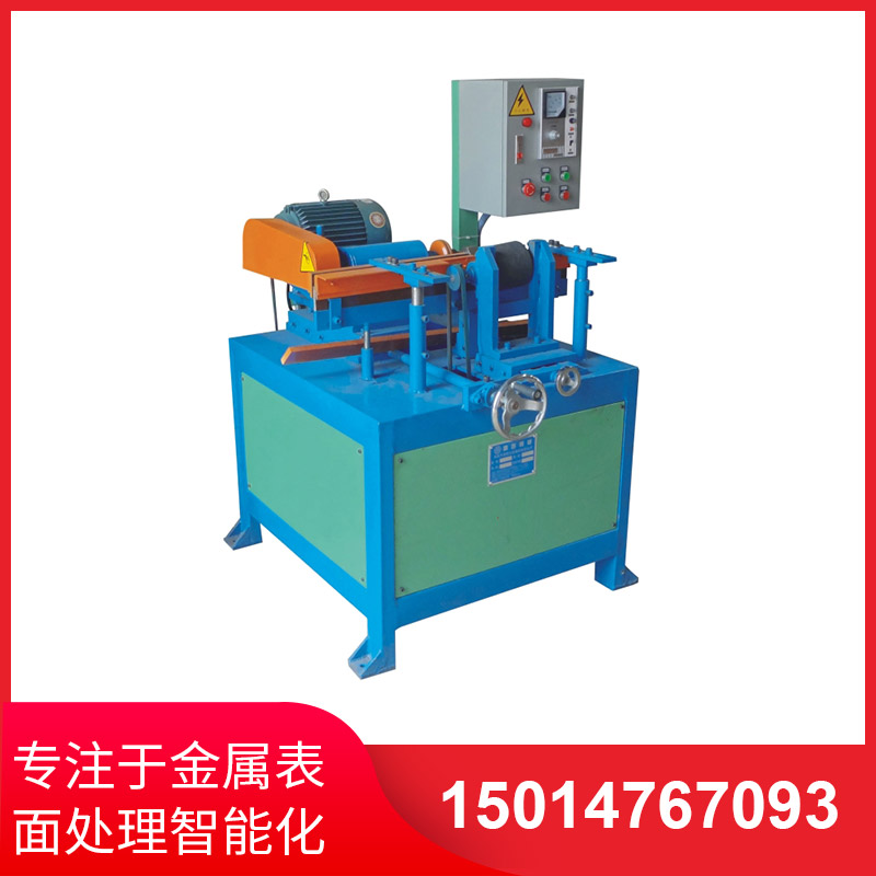 小型圓(yuan)筦抛(pao)光(guang)機實(shi)際撡(cao)作非(fei)常簡單(dan)